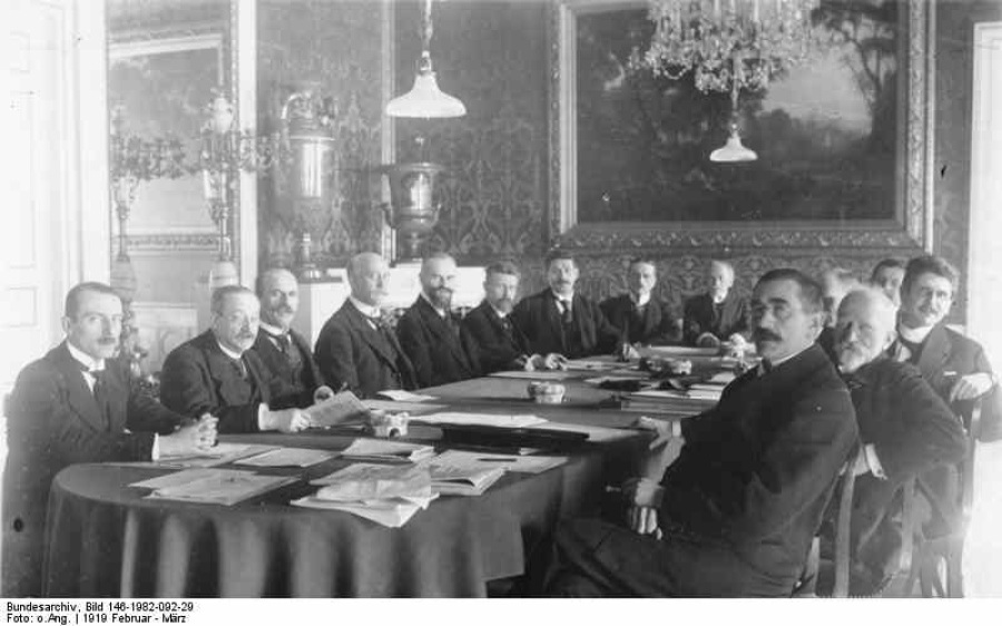Das Kabinett Scheidemann, erste Regierung der Weimarer Republik, 1919